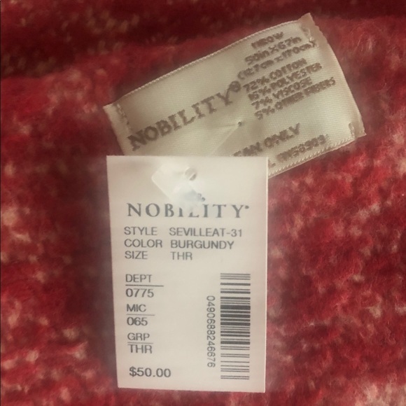 Nobility (for Dillard’s) Cotton/Polyester Throw - Picture 3 of 4